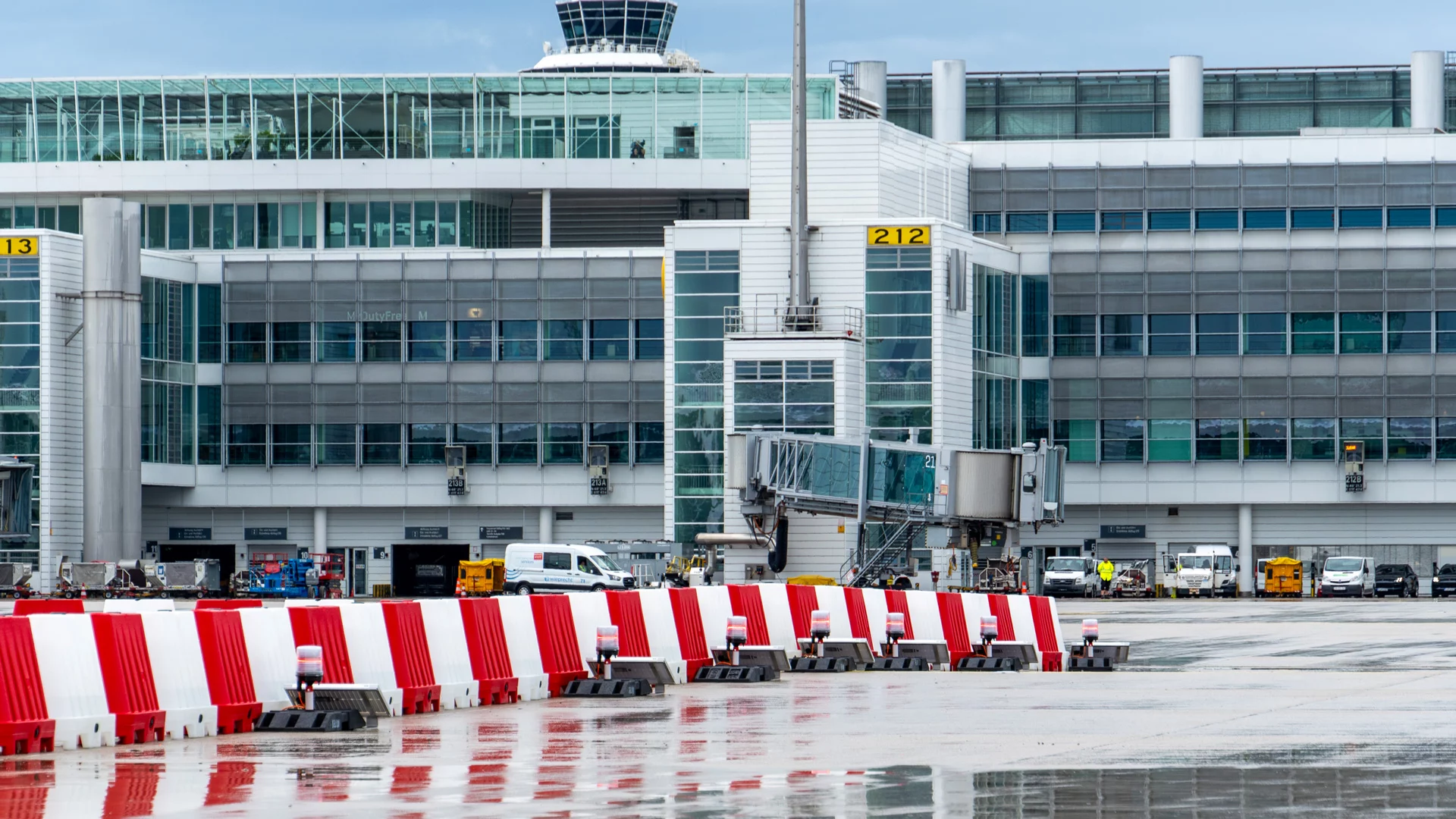 Munich Airport StopLane