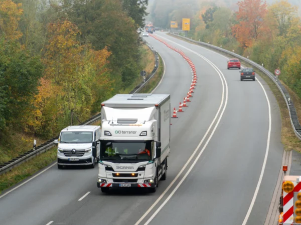 Planen-Schiebeverdeck zu FRIKE-Leitkegelsetzer - Bild 2